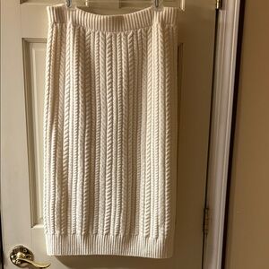 Banana Republic Cream Textured Maxi cable knit skirt